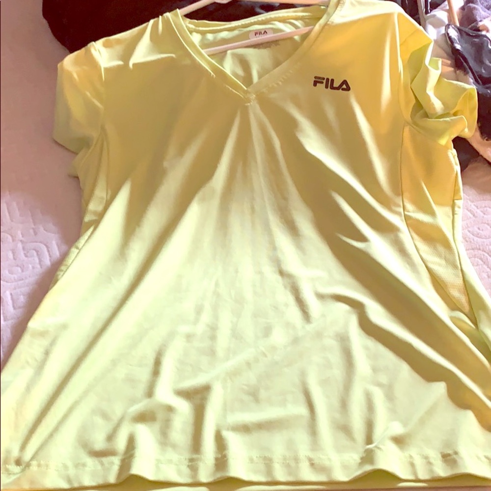 Fila dri fit top
